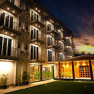 Blue Waves Hotel